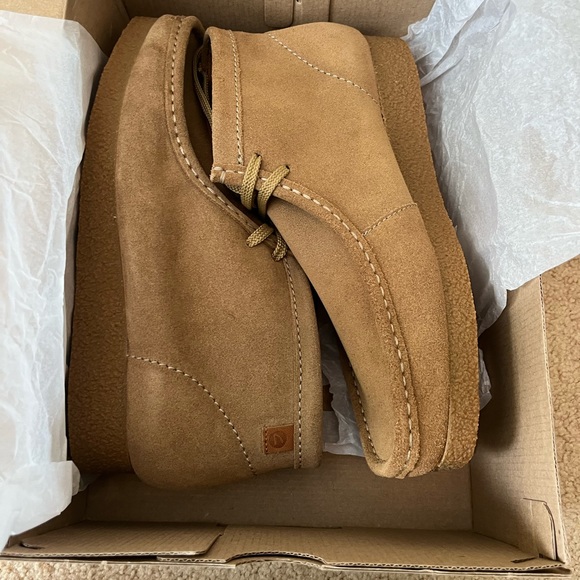 New in box unused men's Clark chukka boot size US 10.5 - Picture 8 of 9